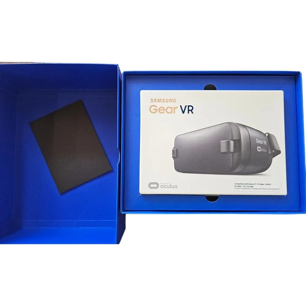 Open box new Samsung Gear VR Powered by Oculus SM-R323NBKAXAR Virtual Reality